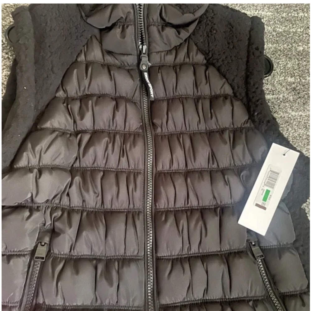 DKNY Sport Women's Sherpa-Trim Zip-Front Puffer Vest
Size Large - Picture 6 of 7